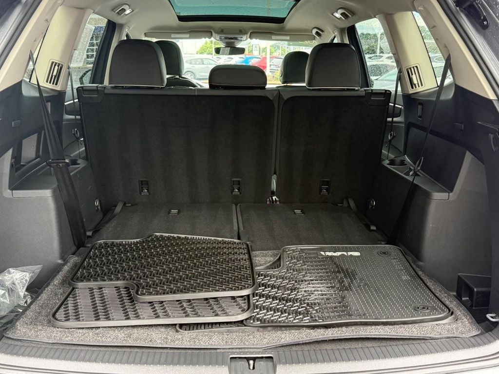 2025 Volkswagen Atlas 2.0T SEL Premium R-Line