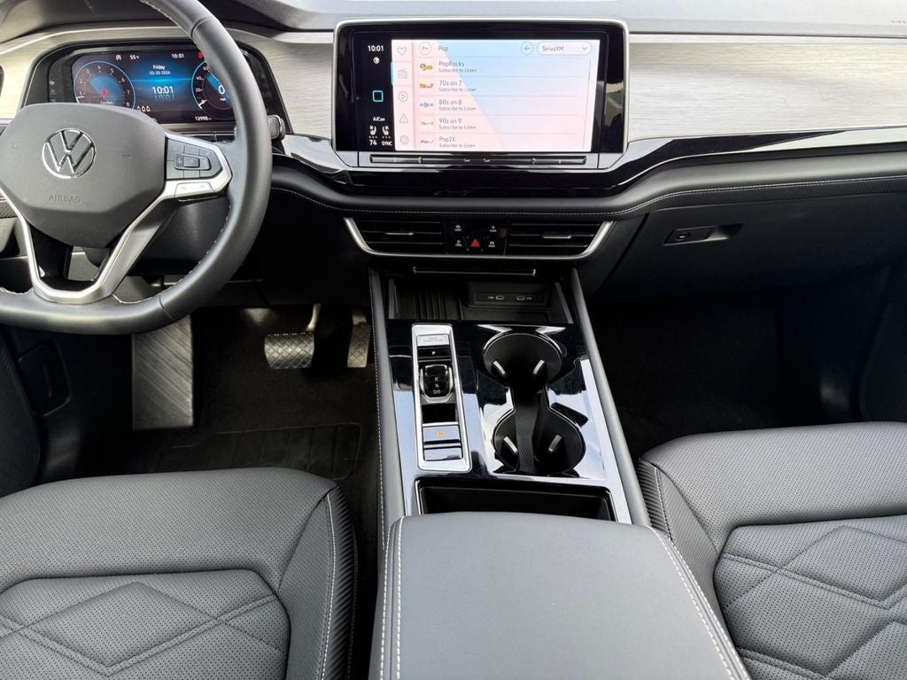 2025 Volkswagen Atlas Cross Sport 2.0T SE w/Technology