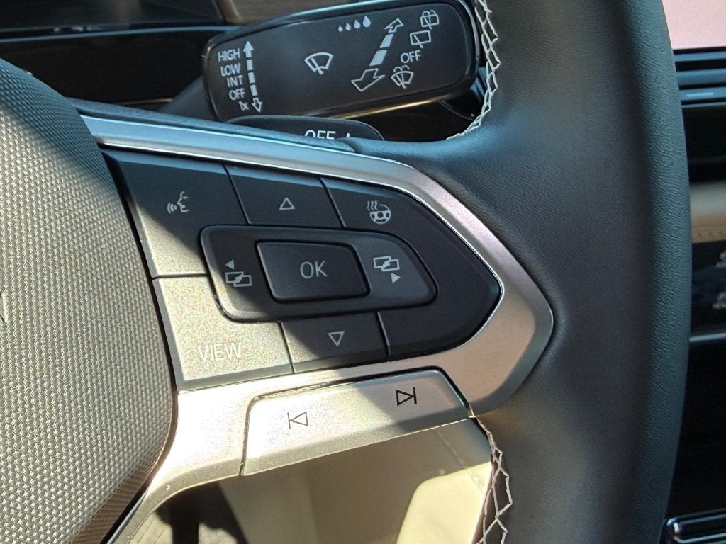2026 Volkswagen Atlas SE w/Technology