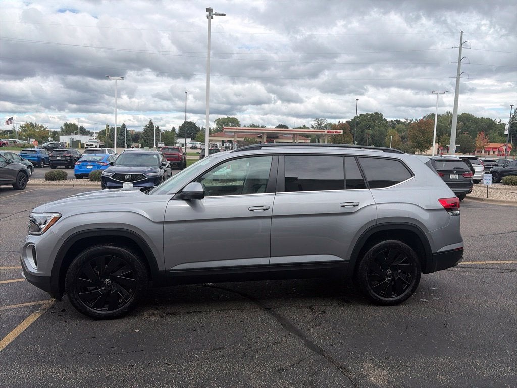 2026 Volkswagen Atlas SE w/Technology