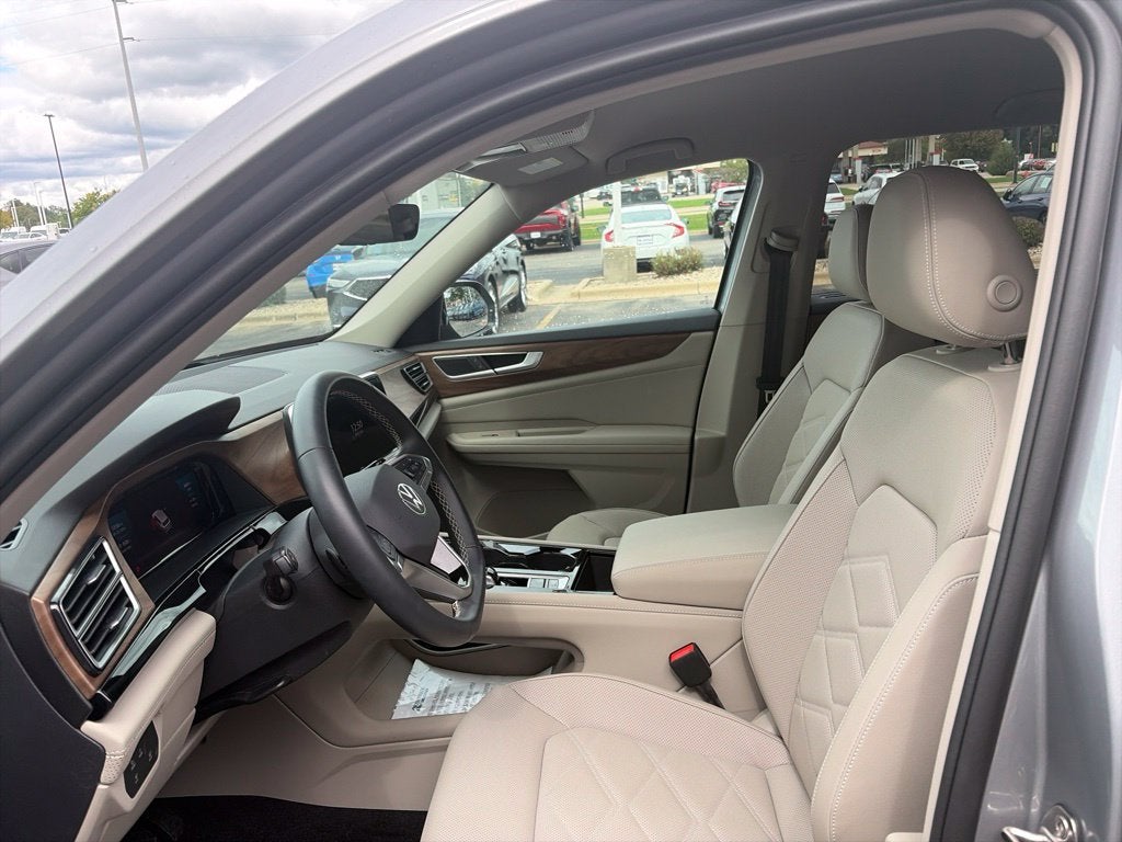 2026 Volkswagen Atlas SE w/Technology