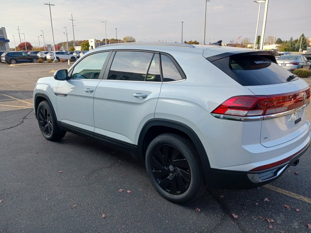 2026 Volkswagen Atlas Cross Sport SE w/Technology