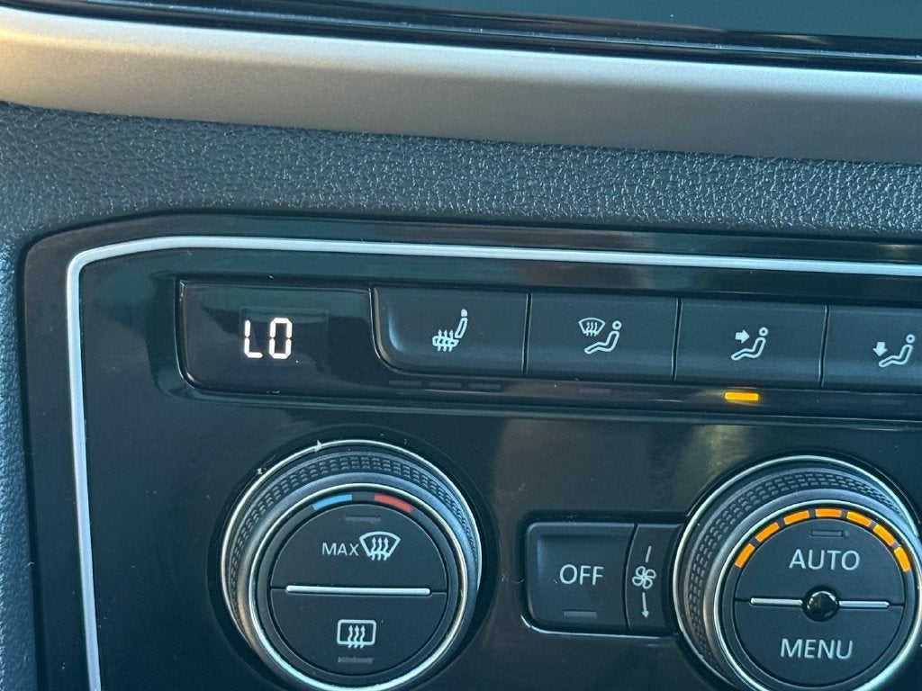 2023 Volkswagen Atlas Cross Sport 2.0T SE w/Technology