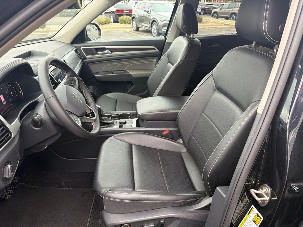 2023 Volkswagen Atlas 2.0T SE w/Technology