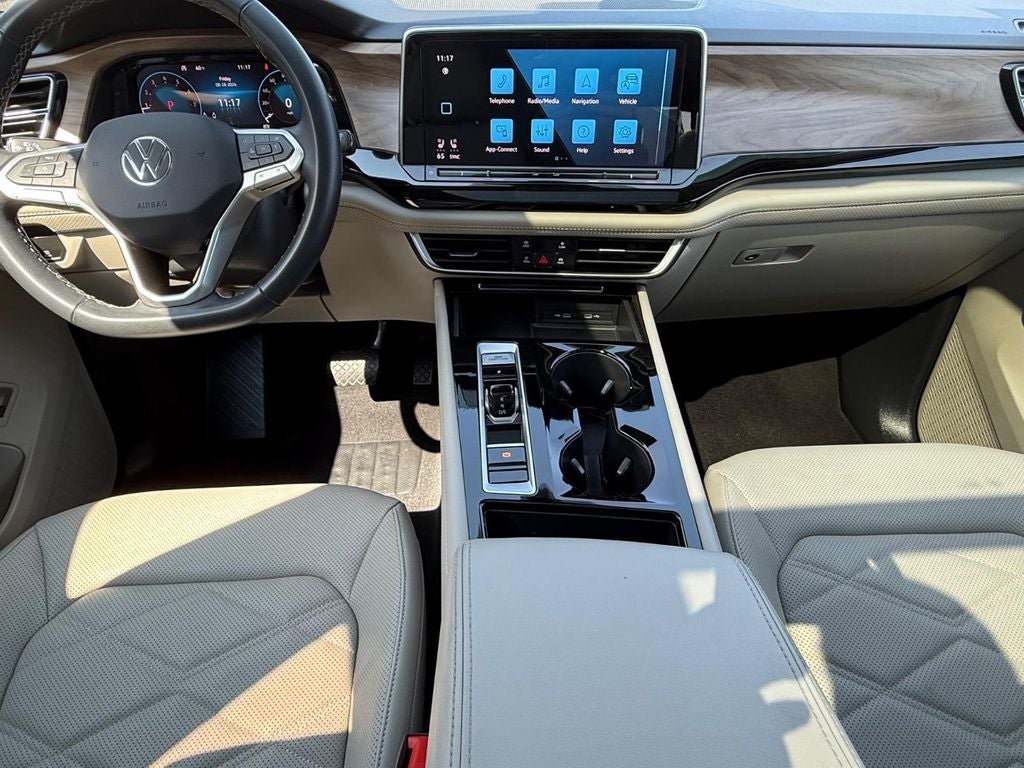 2024 Volkswagen Atlas 2.0T SE w/Technology