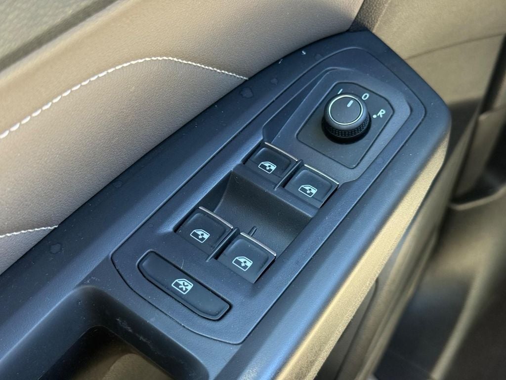 2022 Volkswagen Atlas Cross Sport 3.6L V6 SEL R-Line