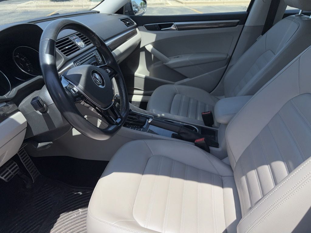 2017 Volkswagen Passat SEL Premium