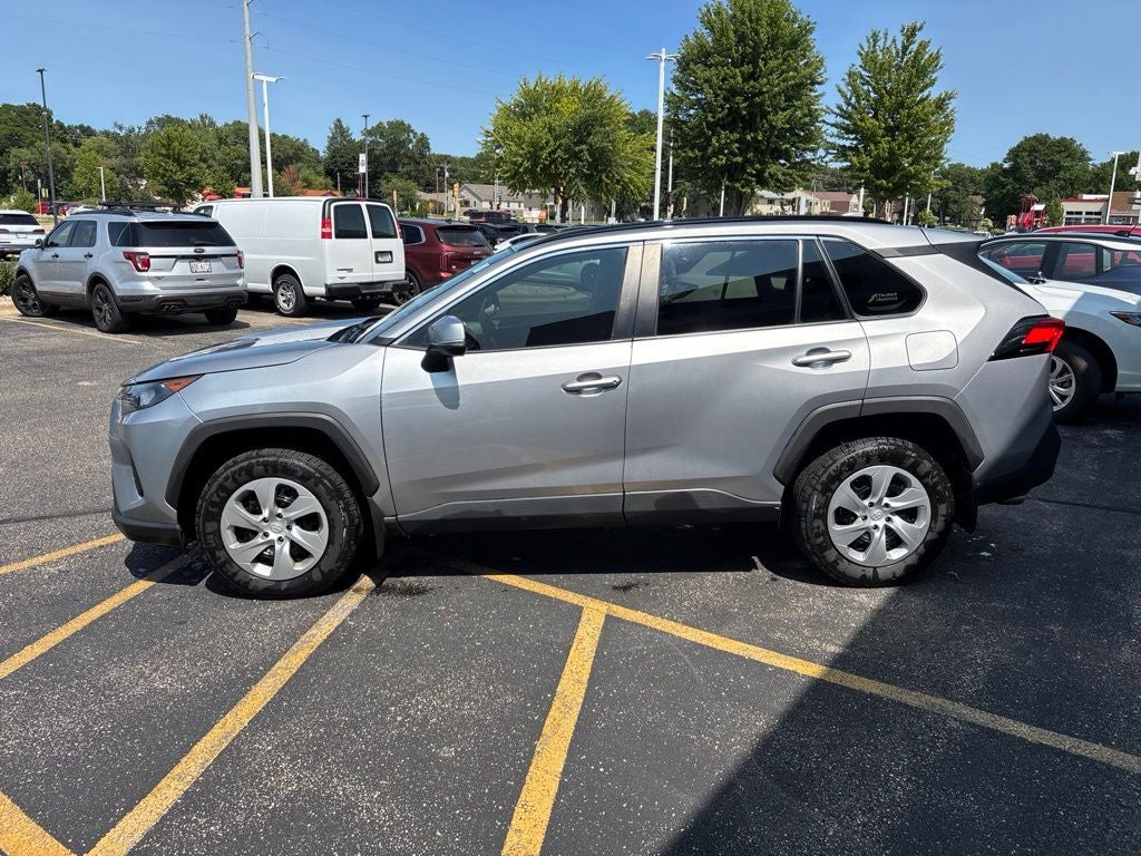2020 Toyota RAV4 LE