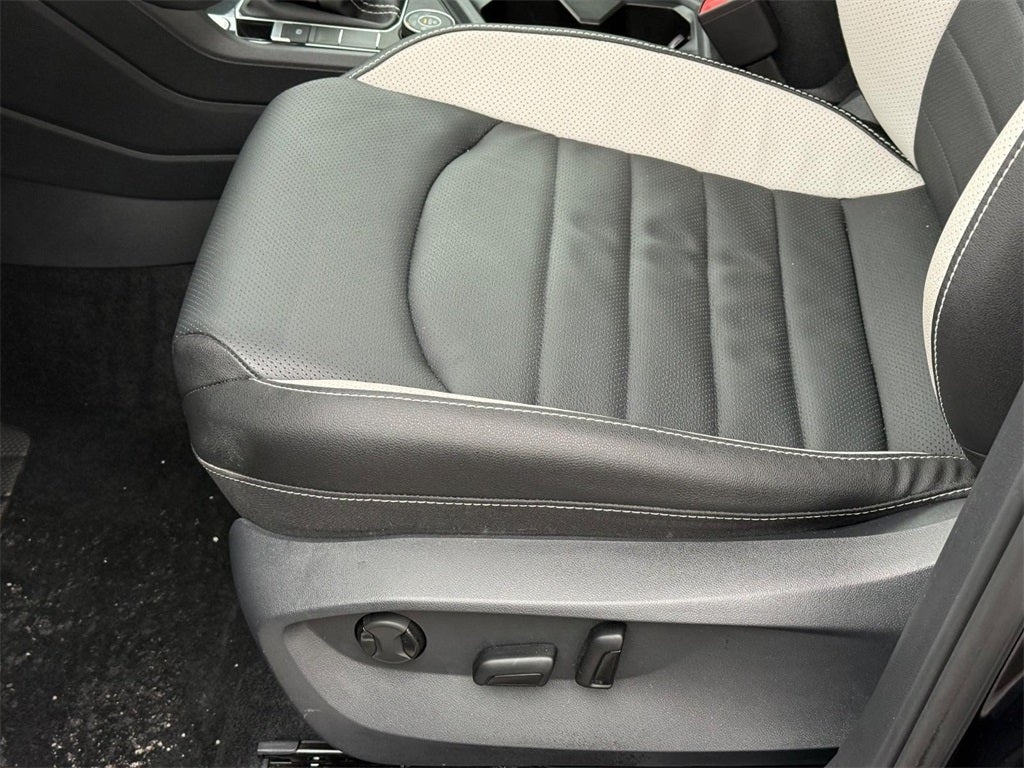 2025 Volkswagen Taos 1.5T SEL