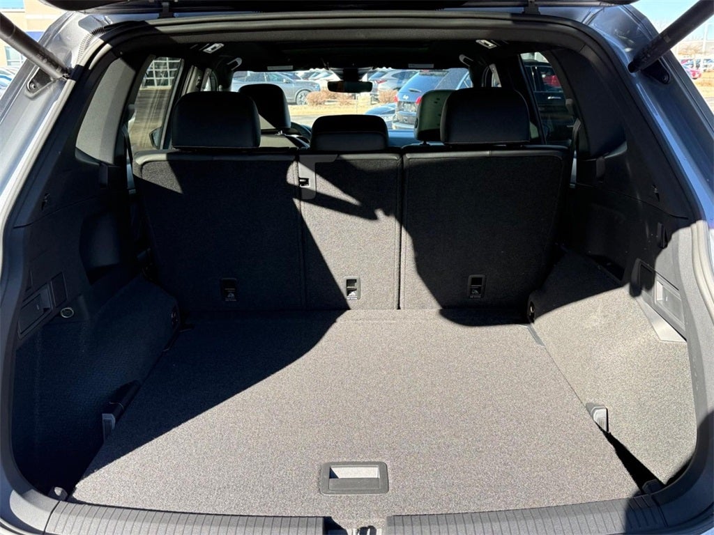 2024 Volkswagen Tiguan 2.0T SE R-Line Black