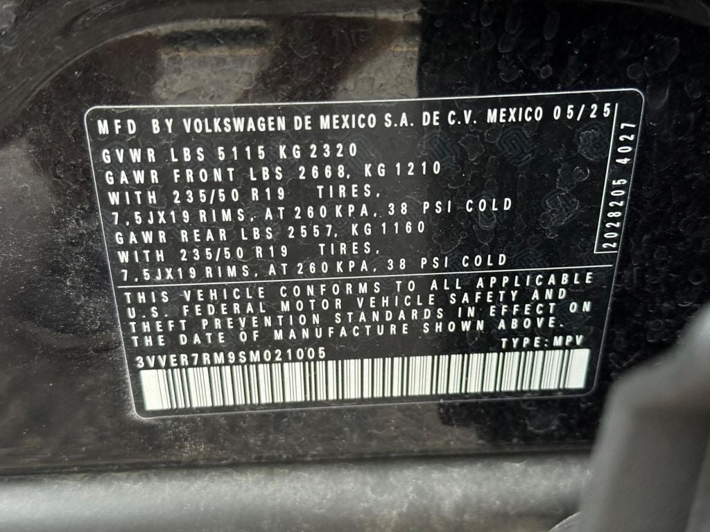 2025 Volkswagen Tiguan 2.0T SE