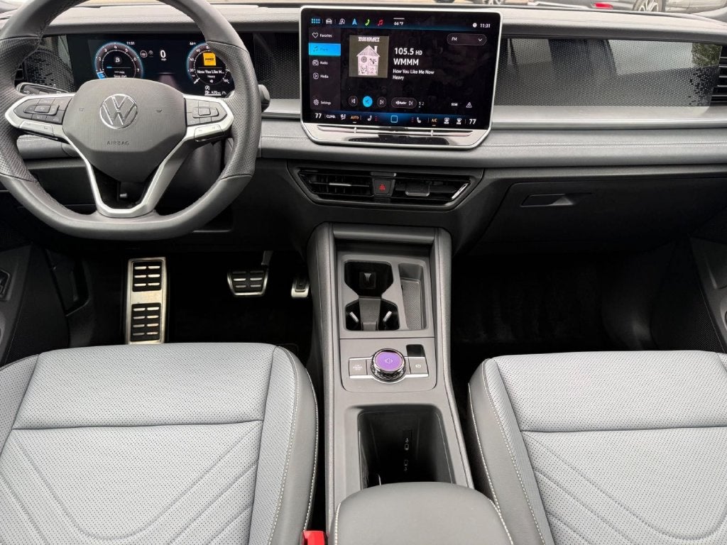 2025 Volkswagen Tiguan 2.0T SE R-Line Black