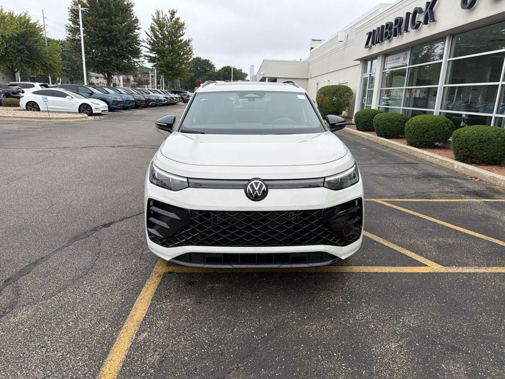 2025 Volkswagen Tiguan 2.0T SE R-Line Black