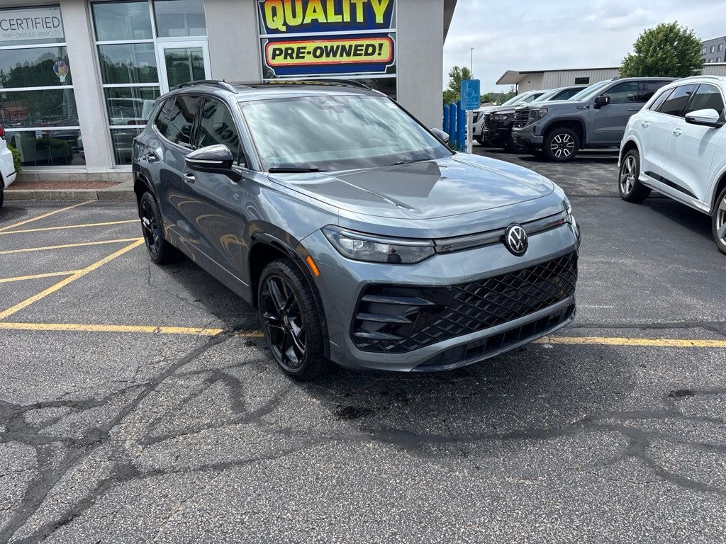 2025 Volkswagen Tiguan 2.0T SE R-Line Black