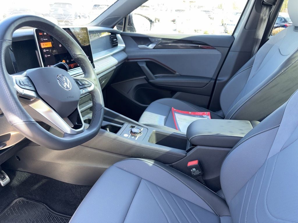 2025 Volkswagen Tiguan 2.0T SE R-Line Black