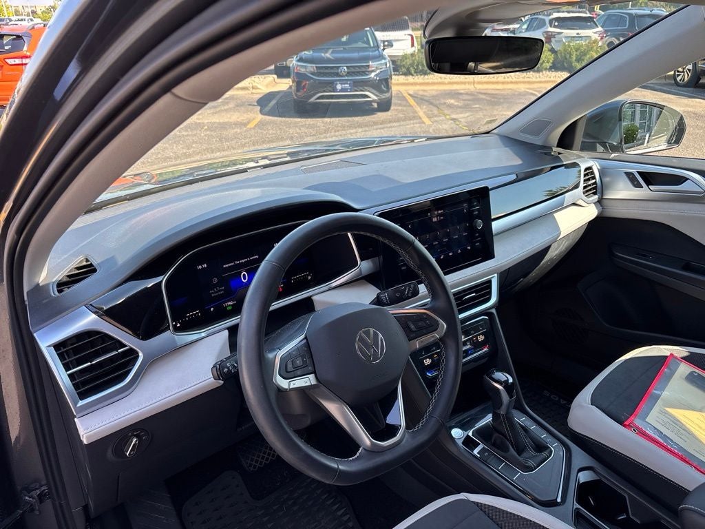 2025 Volkswagen Taos 1.5T SE
