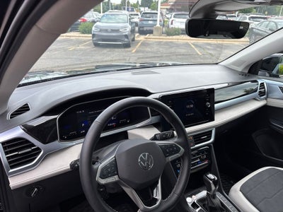 2025 Volkswagen Taos 1.5T SE