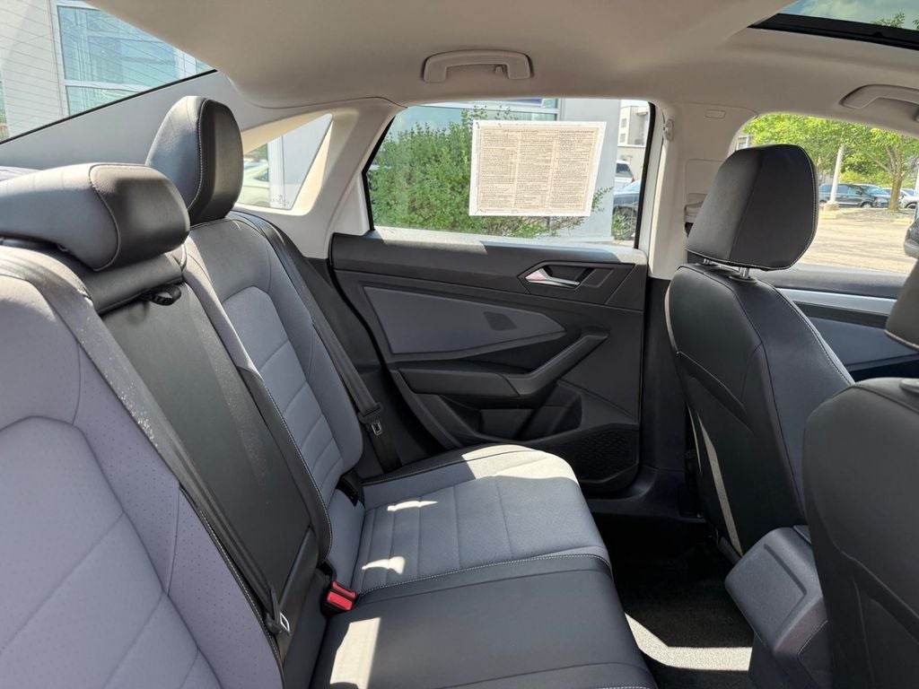 2025 Volkswagen Jetta 1.5T SE