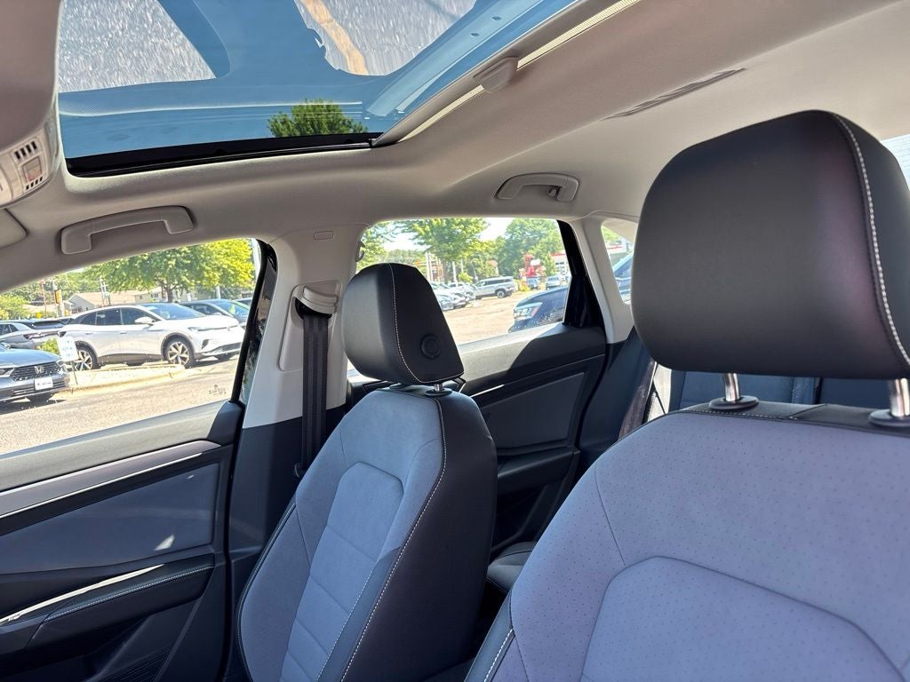 2025 Volkswagen Jetta 1.5T SE