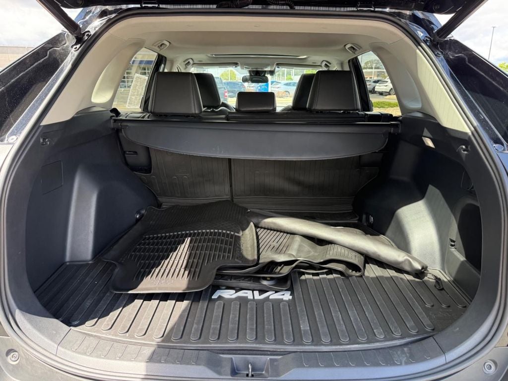 2023 Toyota RAV4 Hybrid XLE Premium
