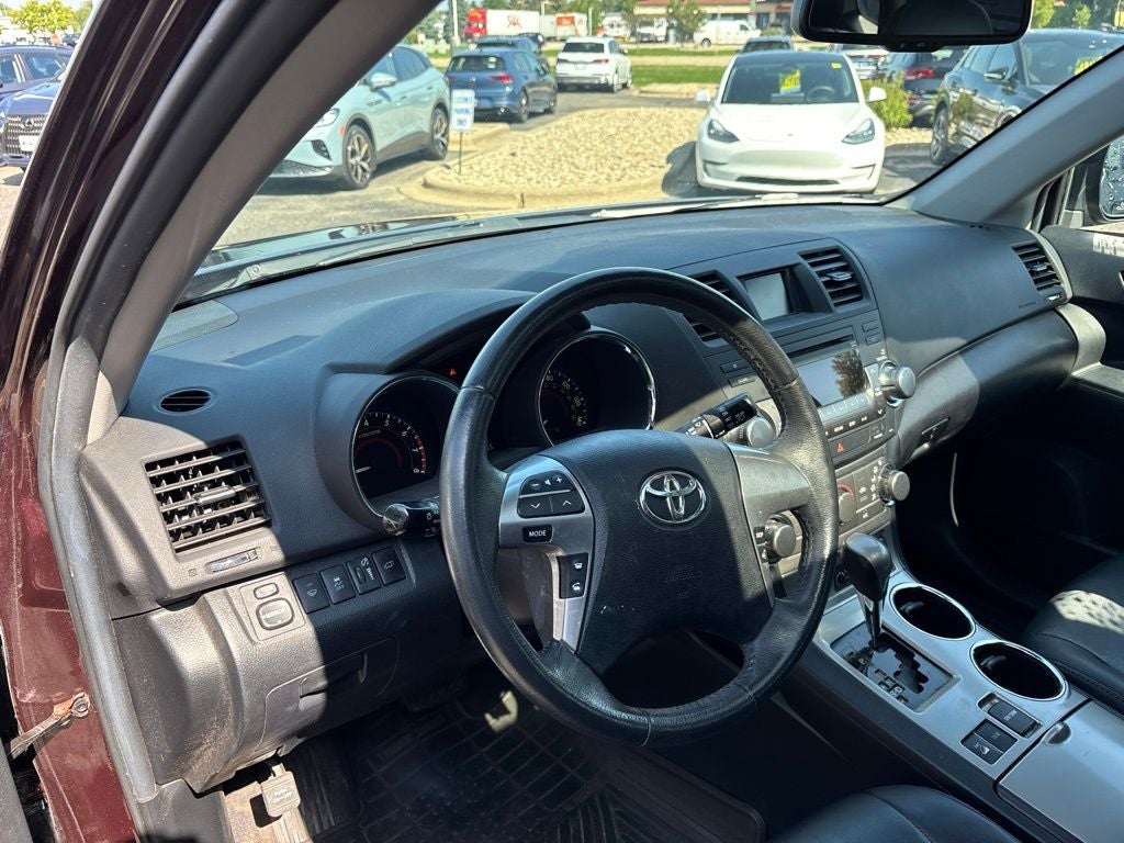 2012 Toyota Highlander SE