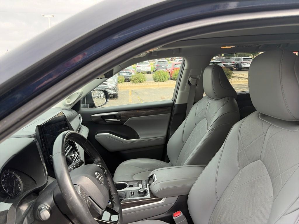 2020 Toyota Highlander Platinum