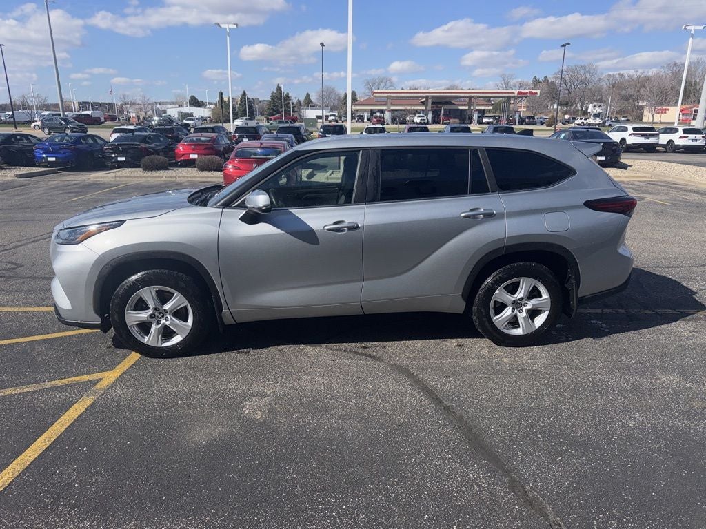 2023 Toyota Highlander LE