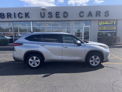 2023 Toyota Highlander LE