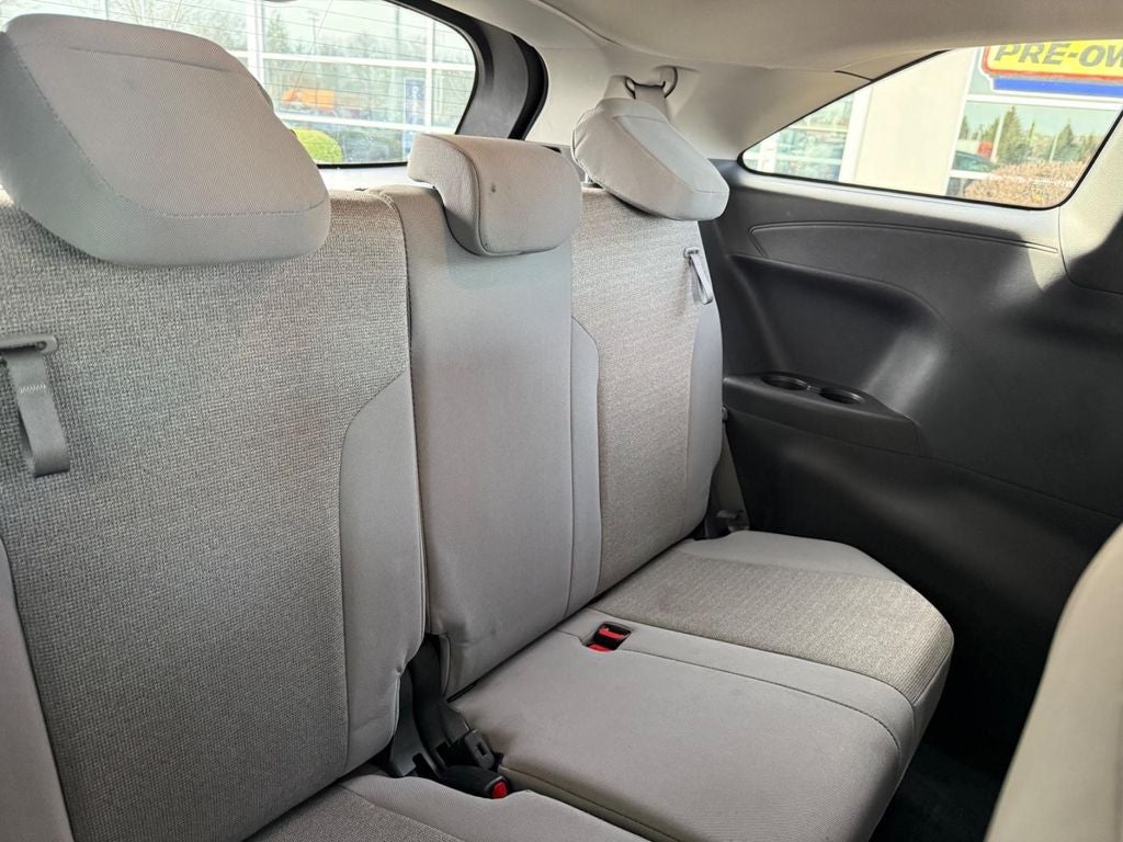 2025 Toyota Sienna LE 8 Passenger
