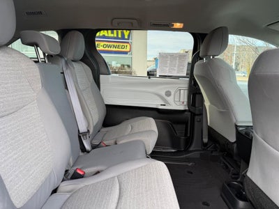 2025 Toyota Sienna LE 8 Passenger