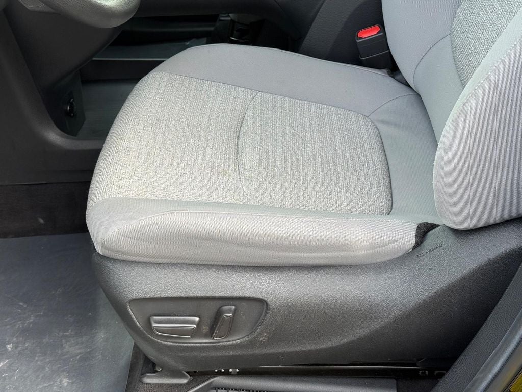 2025 Toyota Sienna LE 8 Passenger