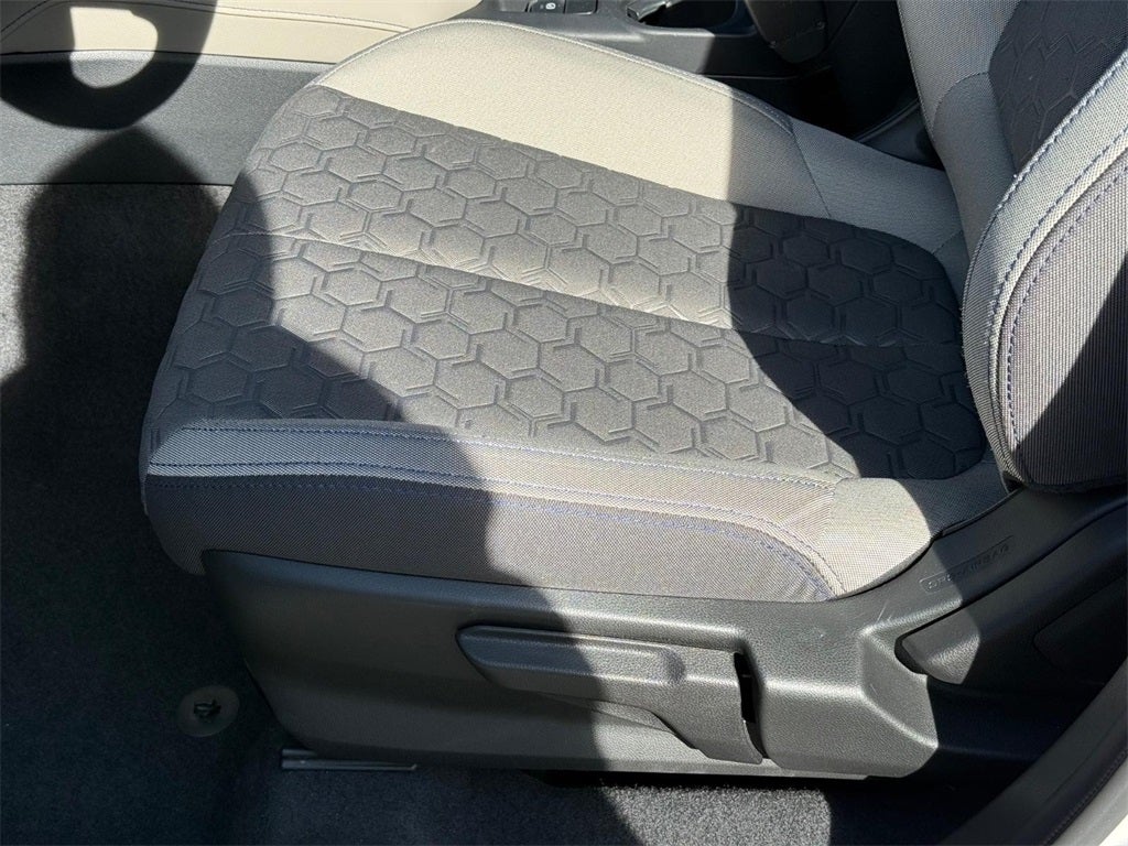 2025 Subaru Forester Base