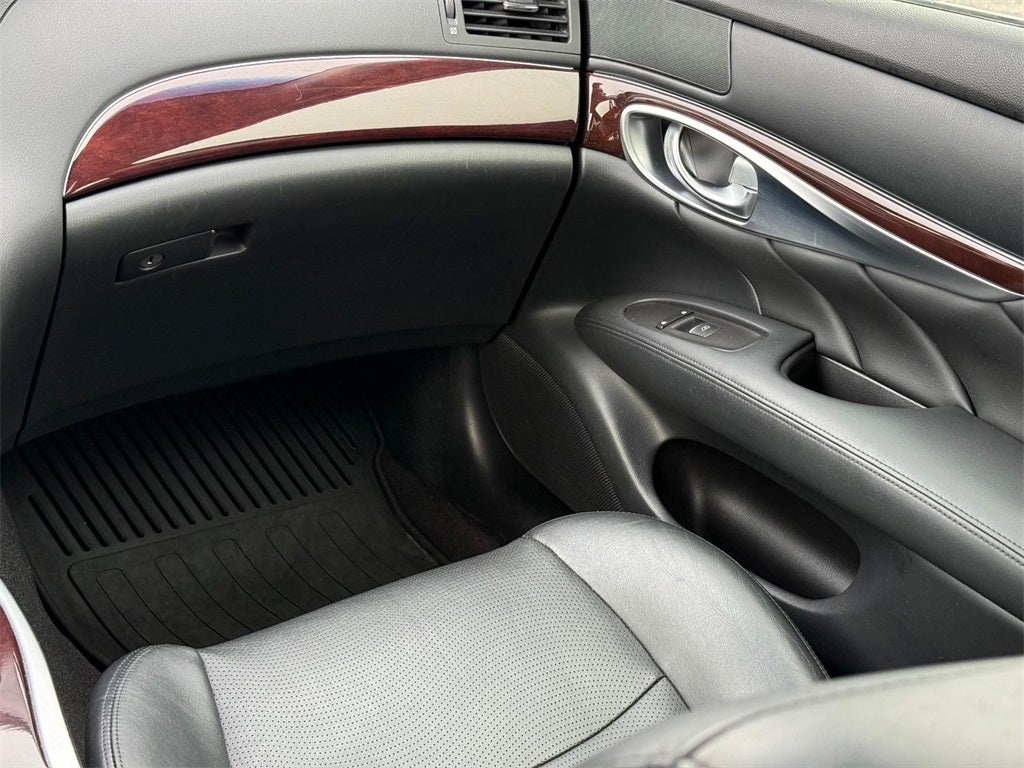 2015 INFINITI Q70 3.7X