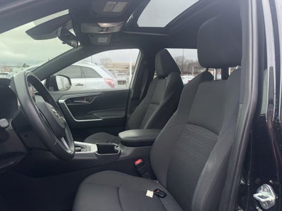 2023 Toyota RAV4 Hybrid SE