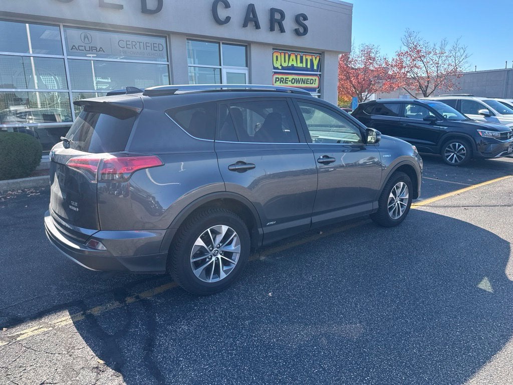 2017 Toyota RAV4 Hybrid XLE