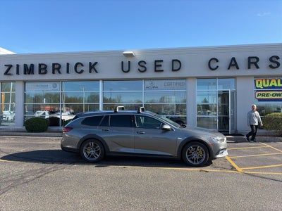2019 Buick Regal TourX Essence