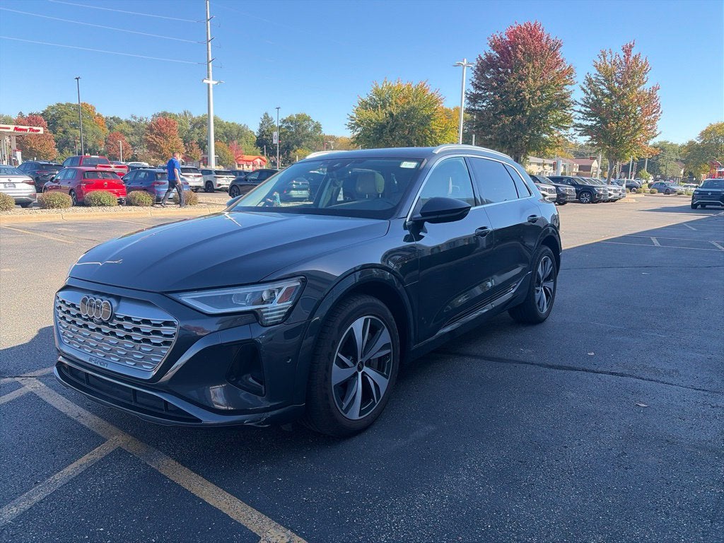 2024 Audi Q8 e-tron Premium Plus quattro