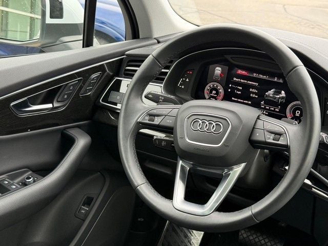 2023 Audi Q7 45 Premium quattro