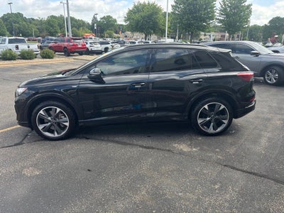 2024 Audi Q4 e-tron Premium Plus quattro