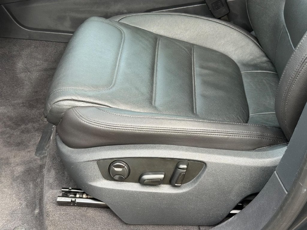 2014 Volkswagen Touareg V6 TDI Lux