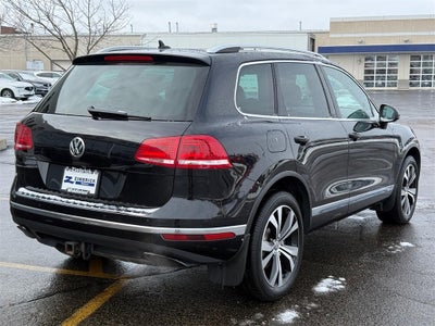 2017 Volkswagen Touareg V6 4Motion