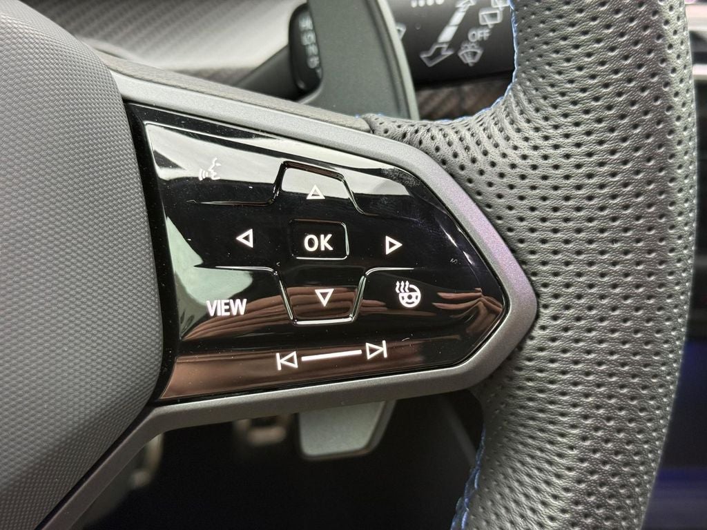 2025 Volkswagen Golf R 2.0T Black Edition