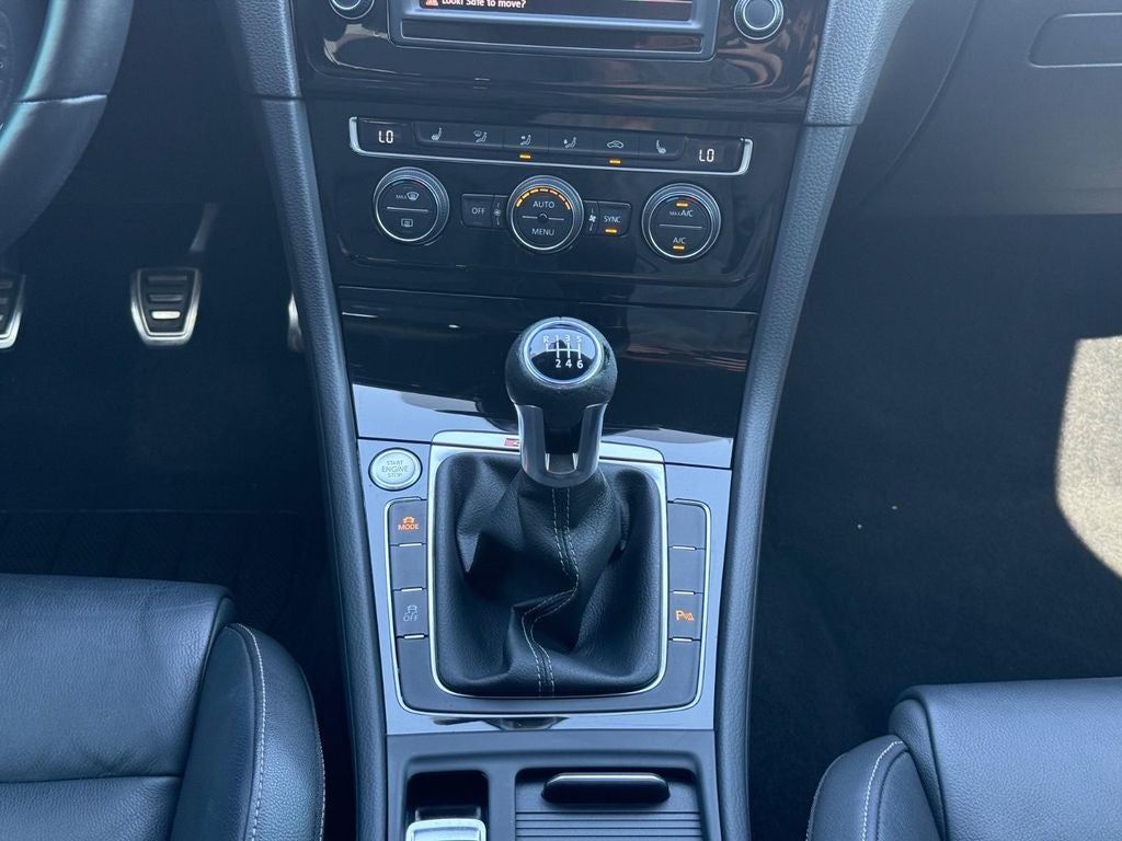 2017 Volkswagen Golf R DCC & Navigation 4Motion 4Motion